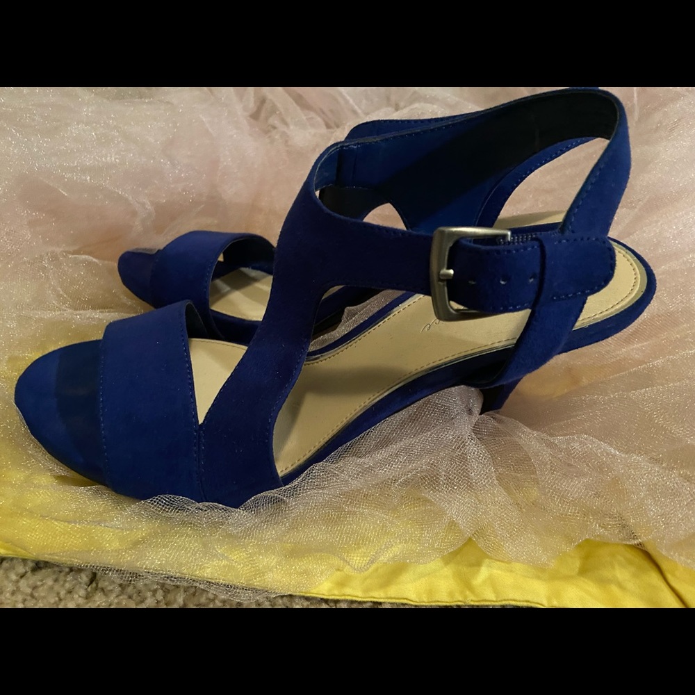 Royal blue high heel sandals!